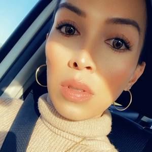 Meet your Posher, Nelly adrienne